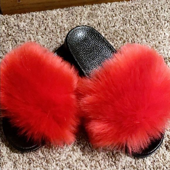 Slippers - Picture 12 of 15